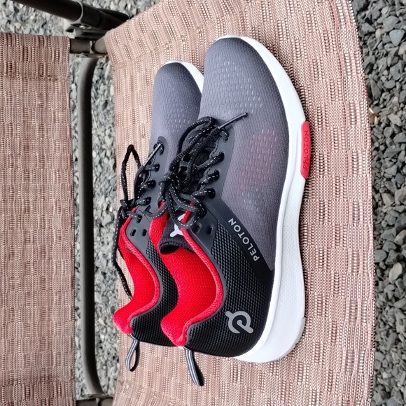 NEW PELOTON SNEAKERS SHOES SIZE 7.5 NWOT Womens Peloton Circuit Runner - Picture 3 of 10
